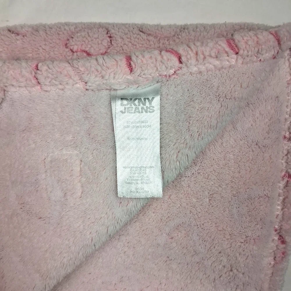 DKNY Baby Girl Pink Heart Blanket Soft Fleece Lovey htf Security 30x34